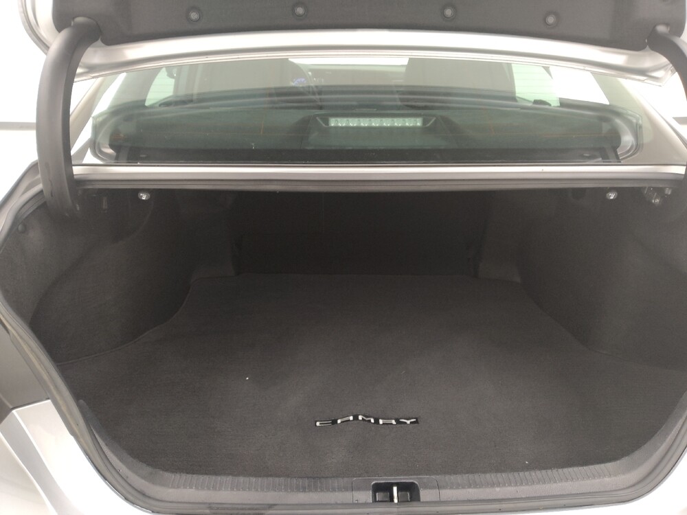 2019 Toyota Camry in St. Louis, MO 63136 - 18120075 29