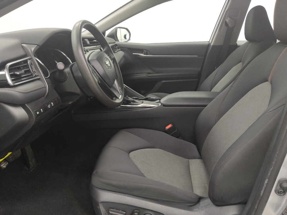 2019 Toyota Camry in St. Louis, MO 63136 - 18120075 17