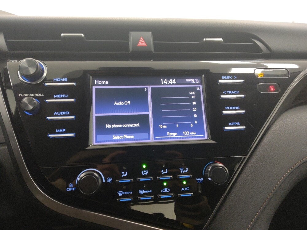 2019 Toyota Camry in St. Louis, MO 63136 - 18120075 25