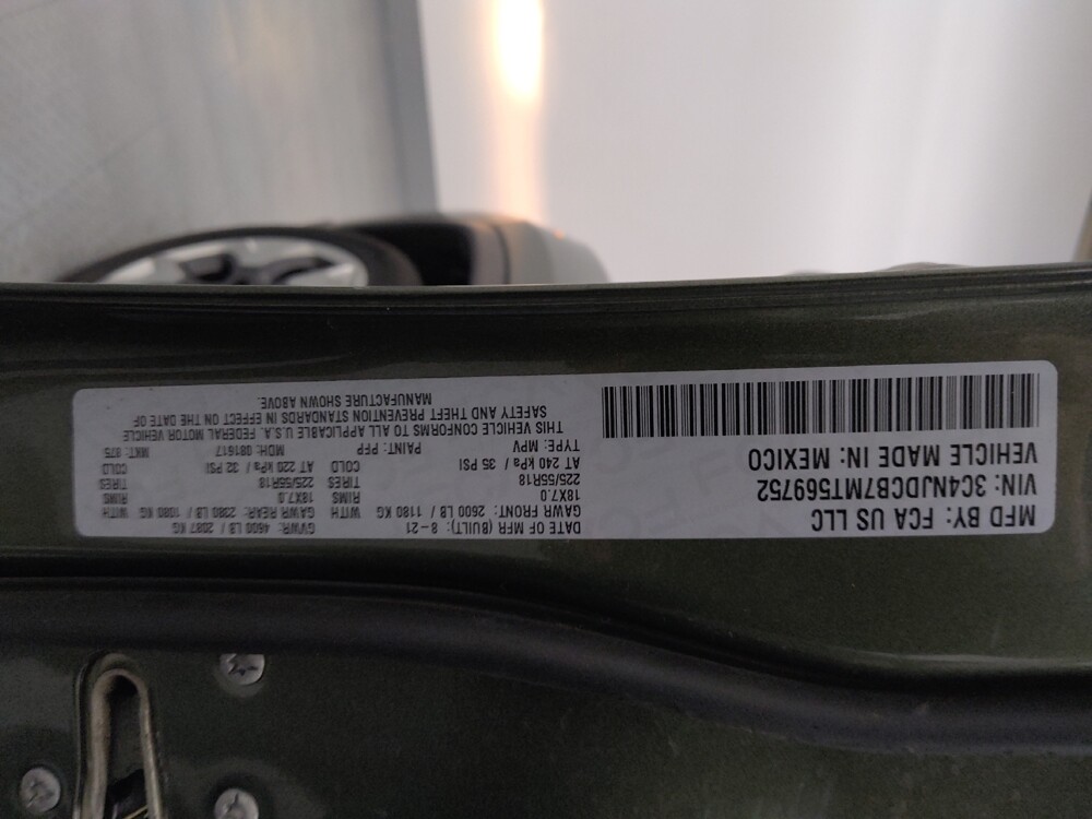 2021 Jeep Compass in Wichita, KS 67207 - 18120083 33