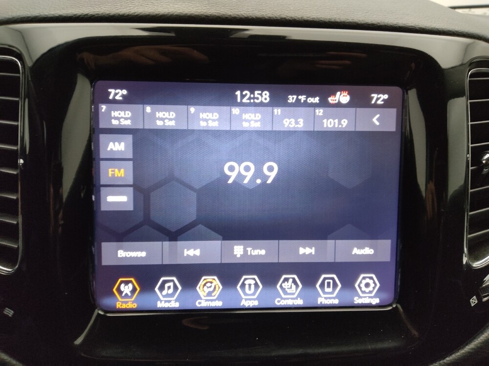 2021 Jeep Compass in Wichita, KS 67207 - 18120083 26