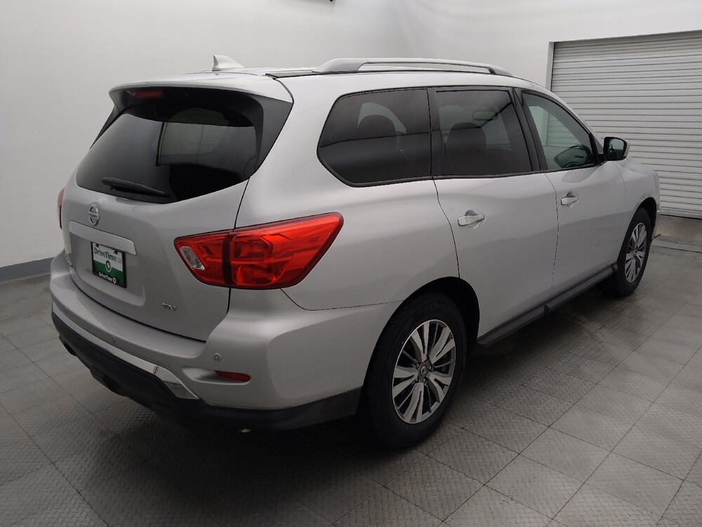 2019 Nissan Pathfinder in Metairie, LA 70006 - 18120084 9