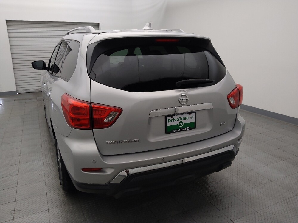 2019 Nissan Pathfinder in Metairie, LA 70006 - 18120084 6
