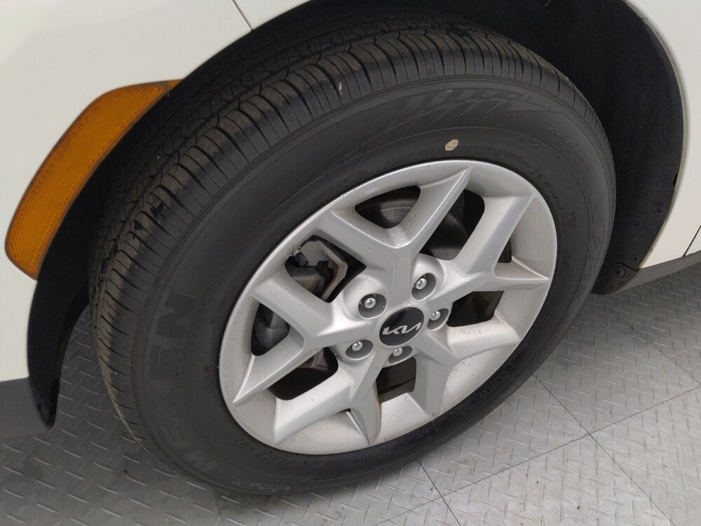 2023 Kia Soul in Springfield, MO 65807 - 18120090 31