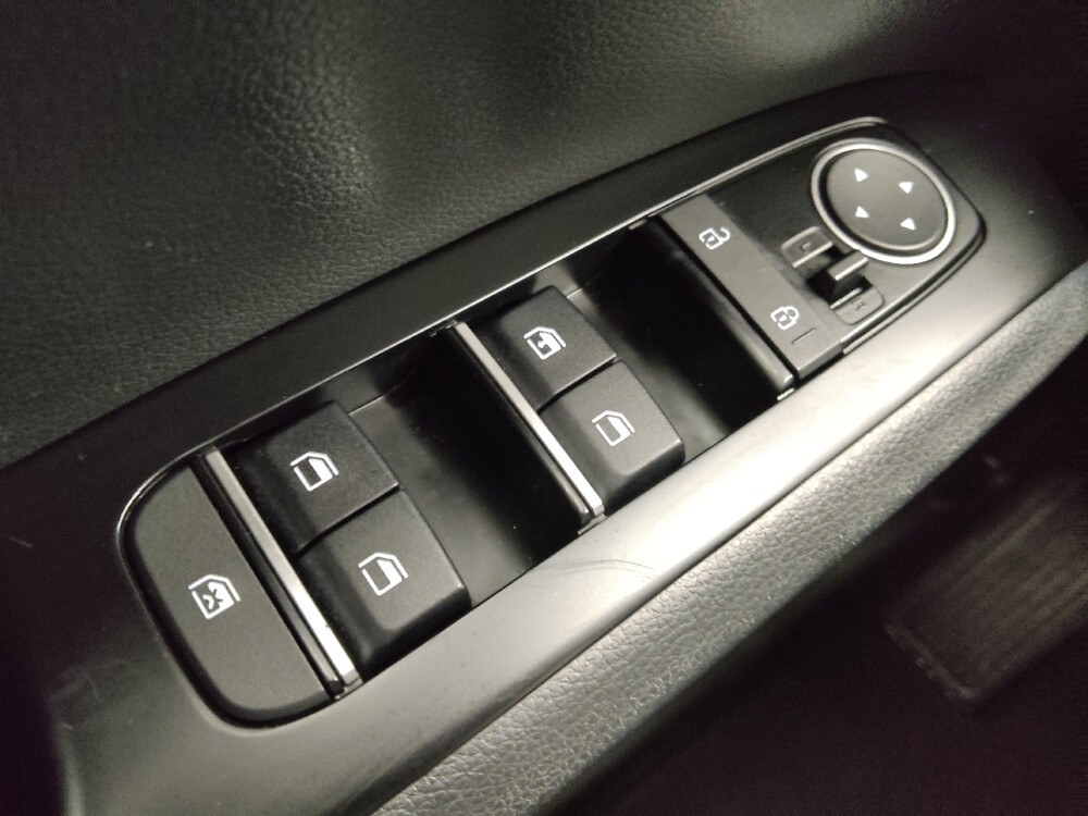 2023 Kia Soul in Springfield, MO 65807 - 18120090 27