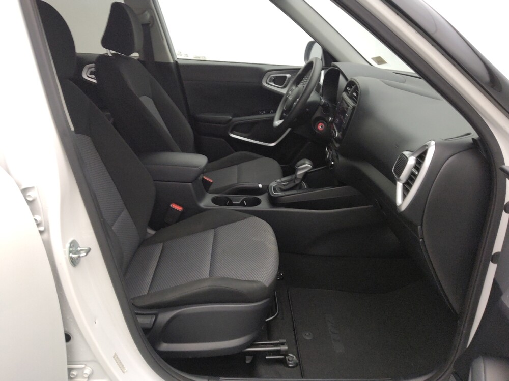 2023 Kia Soul in Springfield, MO 65807 - 18120090 21