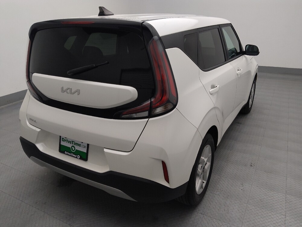 2023 Kia Soul in Springfield, MO 65807 - 18120090 7