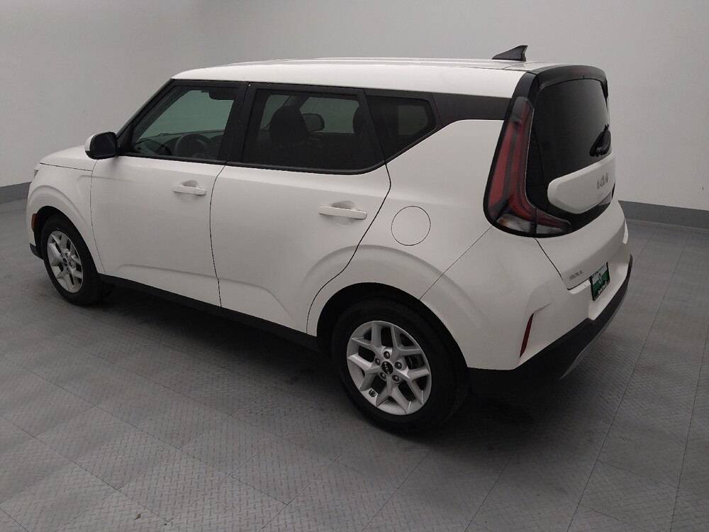 2023 Kia Soul in Springfield, MO 65807 - 18120090 3