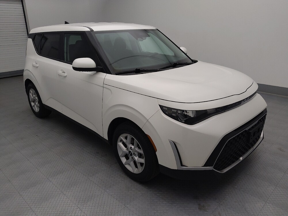 2023 Kia Soul in Springfield, MO 65807 - 18120090 13