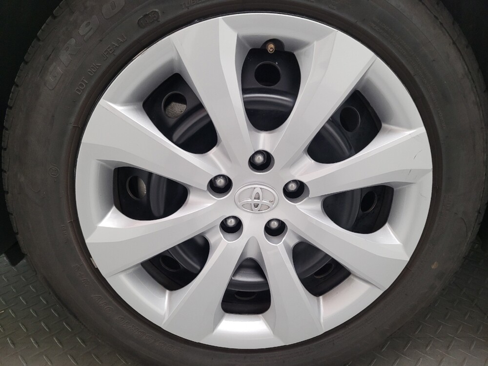 2024 Toyota Corolla in Fresno, CA 93726 - 18120099 31