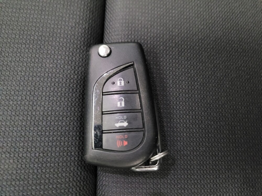 2024 Toyota Corolla in Fresno, CA 93726 - 18120099 32