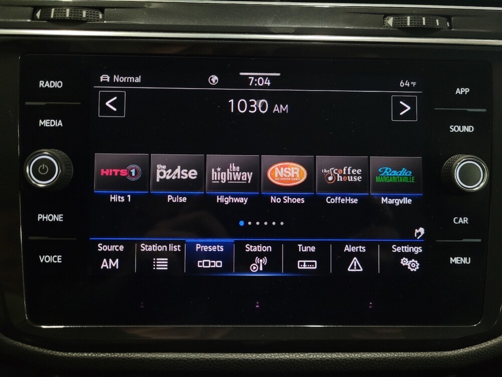 2022 Volkswagen Tiguan in Pittsburgh, PA 15237 - 18120102 25