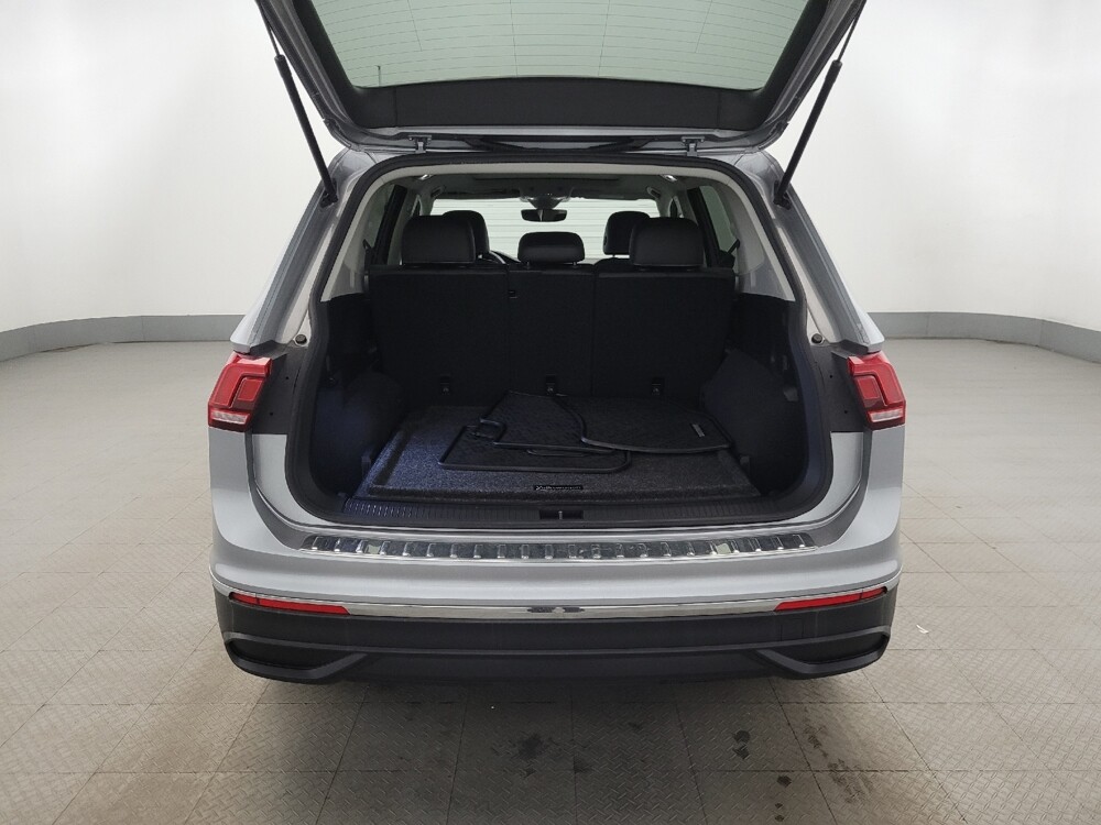 2022 Volkswagen Tiguan in Pittsburgh, PA 15237 - 18120102 29