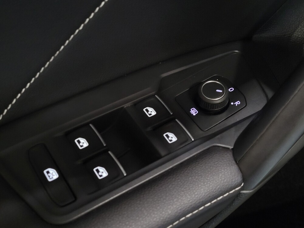 2022 Volkswagen Tiguan in Pittsburgh, PA 15237 - 18120102 27