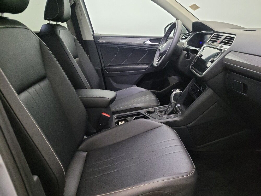 2022 Volkswagen Tiguan in Pittsburgh, PA 15237 - 18120102 21