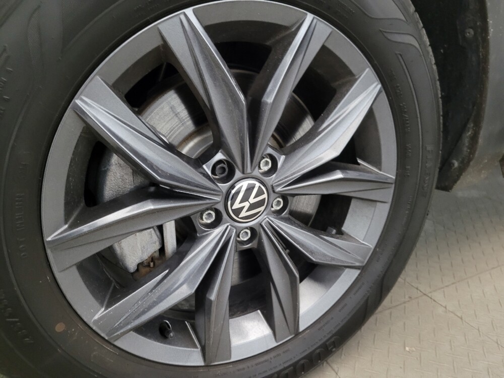 2022 Volkswagen Tiguan in Pittsburgh, PA 15237 - 18120102 31