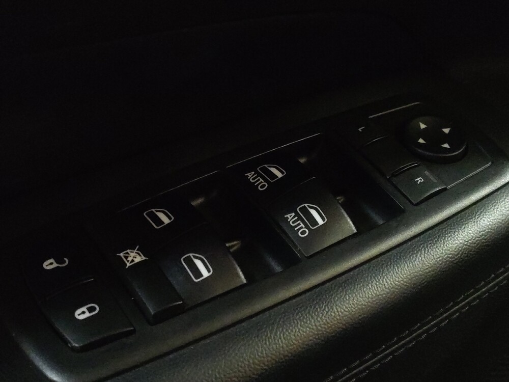 2018 Jeep Grand Cherokee in Miami, FL 33157 - 18120106 27