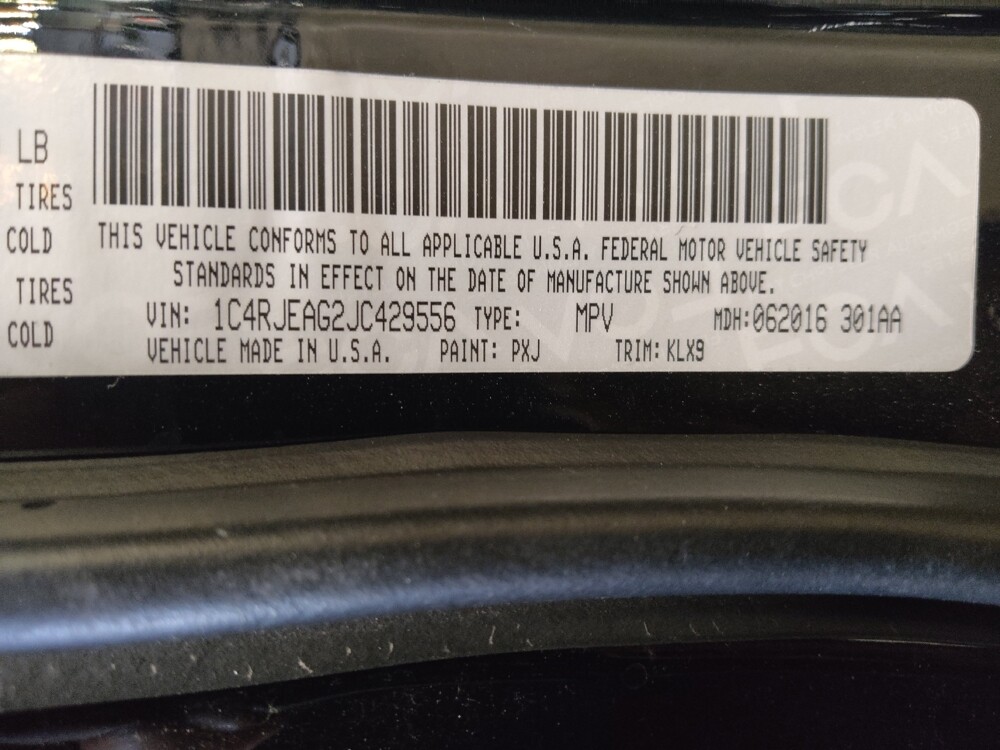 2018 Jeep Grand Cherokee in Miami, FL 33157 - 18120106 33