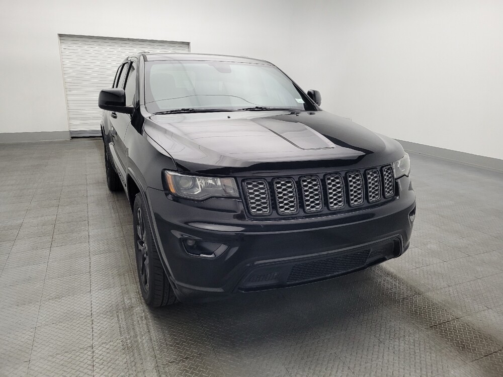 2018 Jeep Grand Cherokee in Miami, FL 33157 - 18120106 14