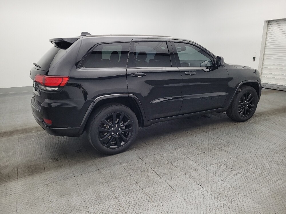 2018 Jeep Grand Cherokee in Miami, FL 33157 - 18120106 10