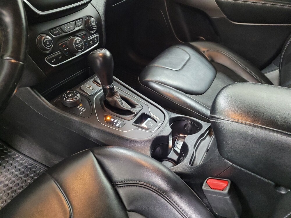 2020 Jeep Cherokee in Allentown, PA 18103 - 18120108 26