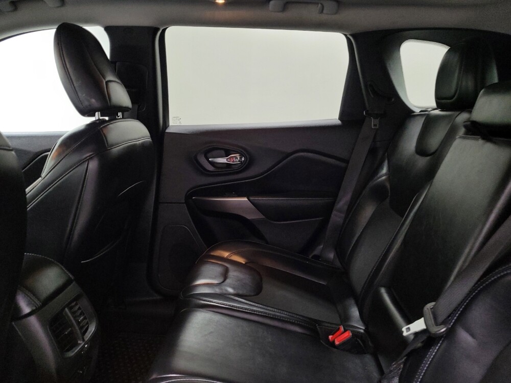 2020 Jeep Cherokee in Allentown, PA 18103 - 18120108 18