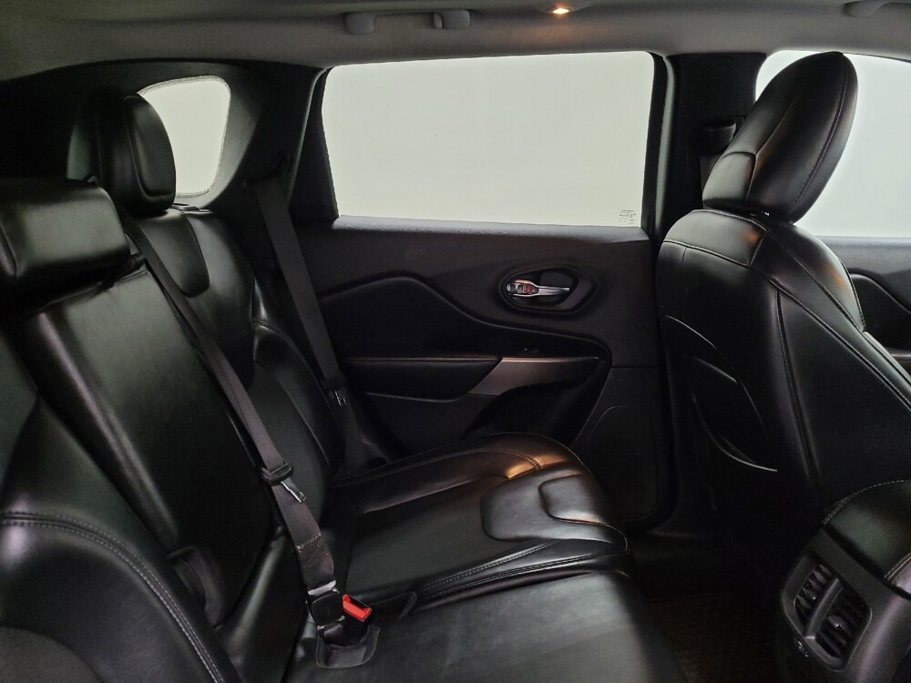 2020 Jeep Cherokee in Allentown, PA 18103 - 18120108 19