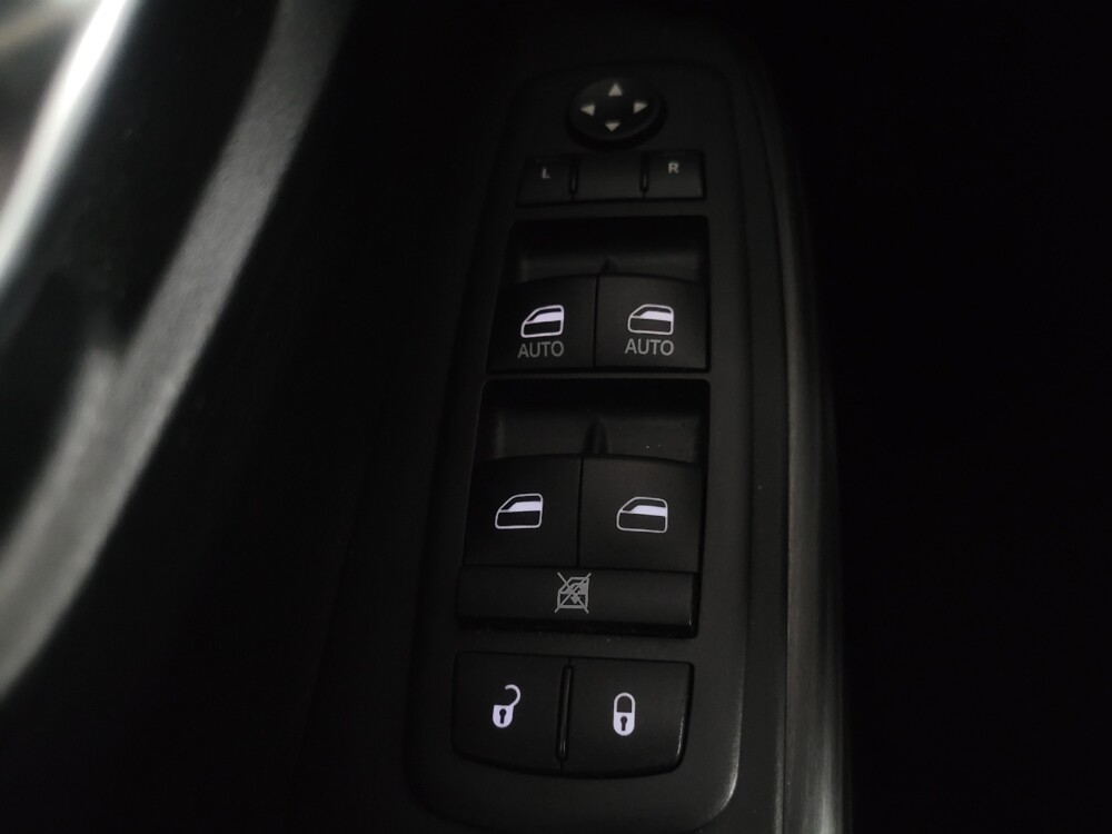 2015 Jeep Cherokee in Jackson, MS 39211 - 18120110 27