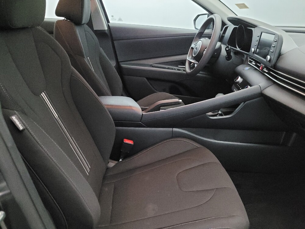 2023 Hyundai Elantra in New Castle, DE 19720 - 18120111 21