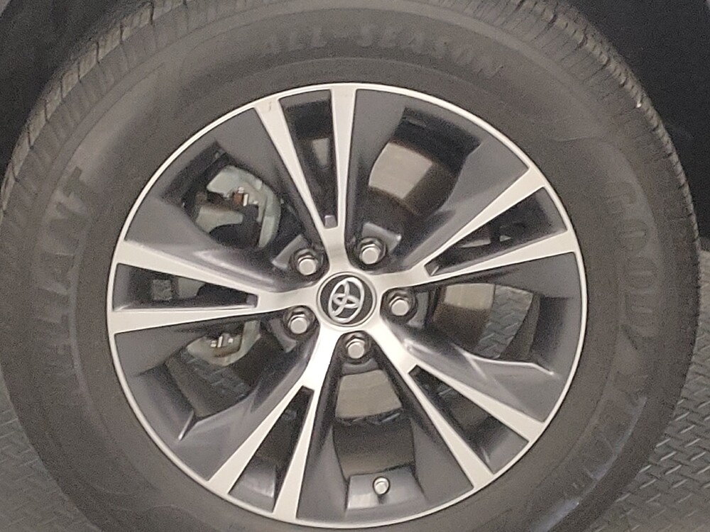 2018 Toyota Highlander in Fort Worth, TX 76116 - 18120118 31