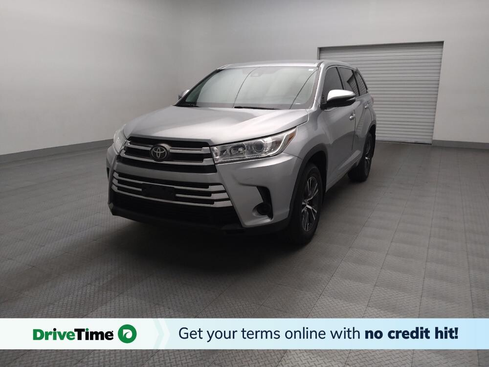 2018 Toyota Highlander in Fort Worth, TX 76116 - 18120118