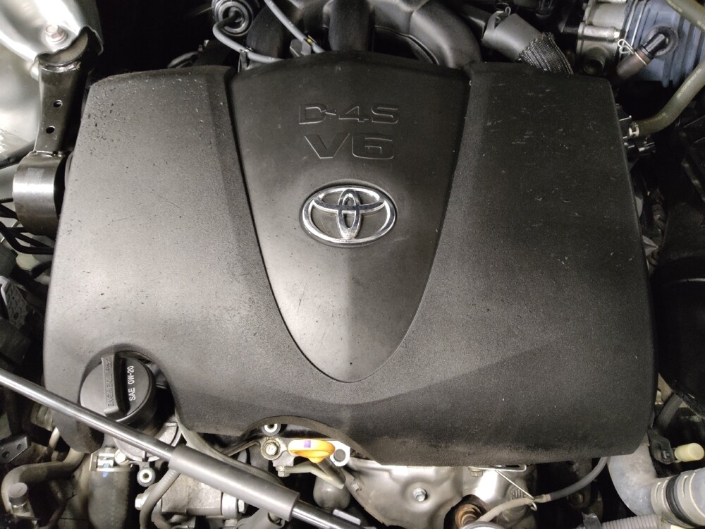 2018 Toyota Highlander in Fort Worth, TX 76116 - 18120118 30