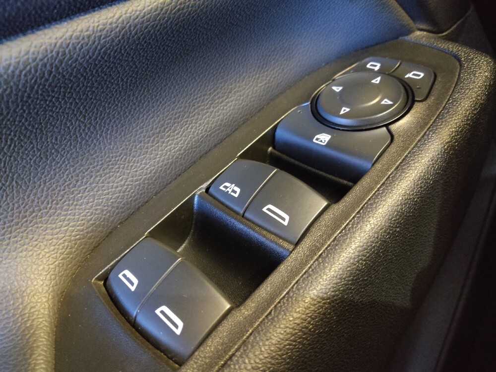 2023 Chevrolet Equinox in Glendale, AZ 85301 - 18120131 27