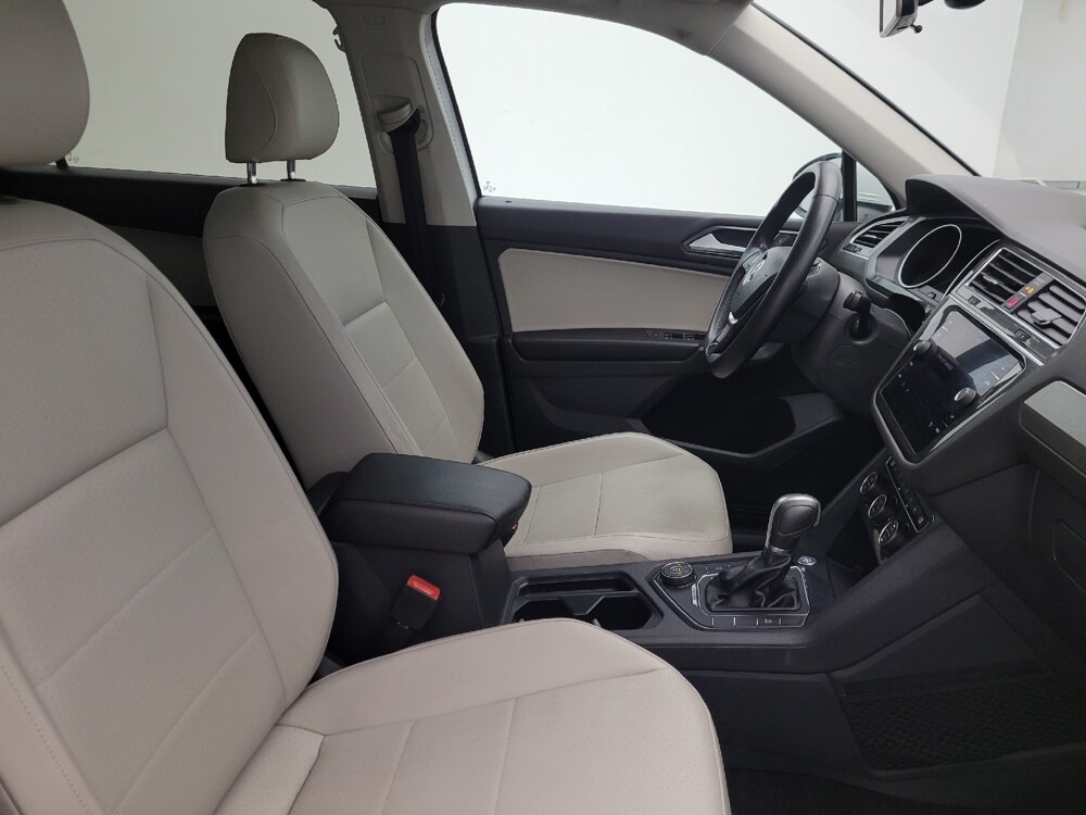 2018 Volkswagen Tiguan in Phoenix, AZ 85015 - 18120136 21