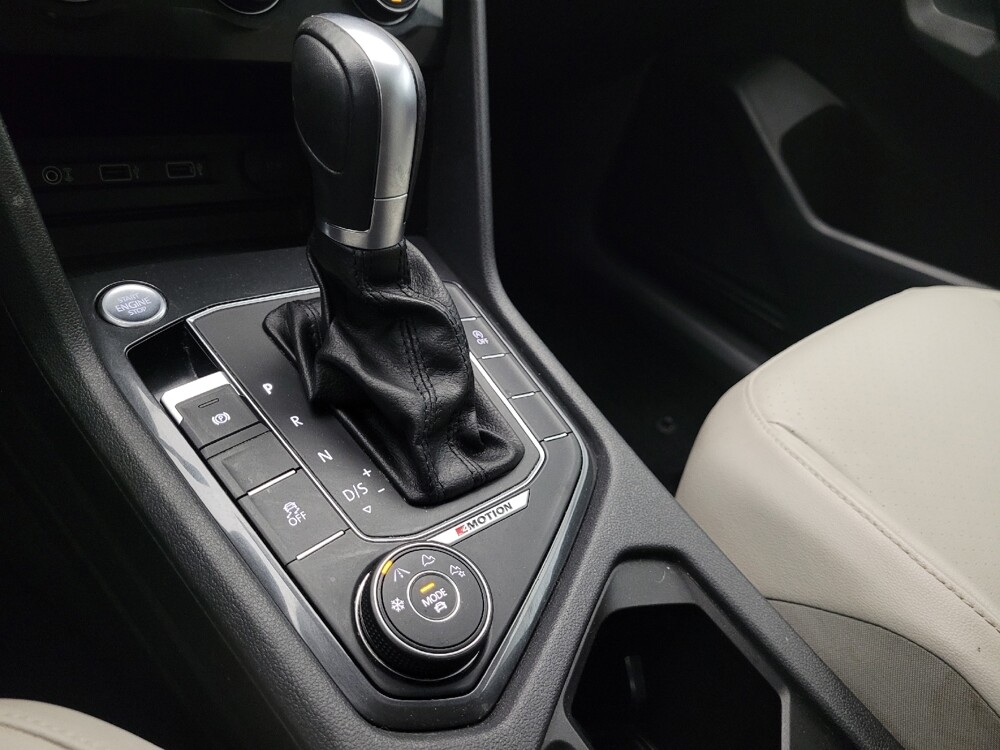 2018 Volkswagen Tiguan in Phoenix, AZ 85015 - 18120136 26