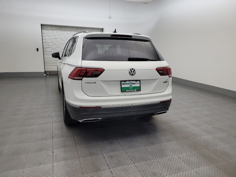 2018 Volkswagen Tiguan in Phoenix, AZ 85015 - 18120136 6
