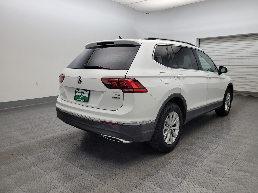 2018 Volkswagen Tiguan in Phoenix, AZ 85015 - 18120136 9
