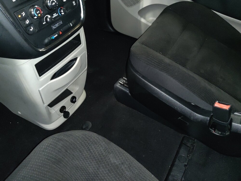 2018 Dodge Grand Caravan in Jacksonville, FL 32210 - 18120148 26