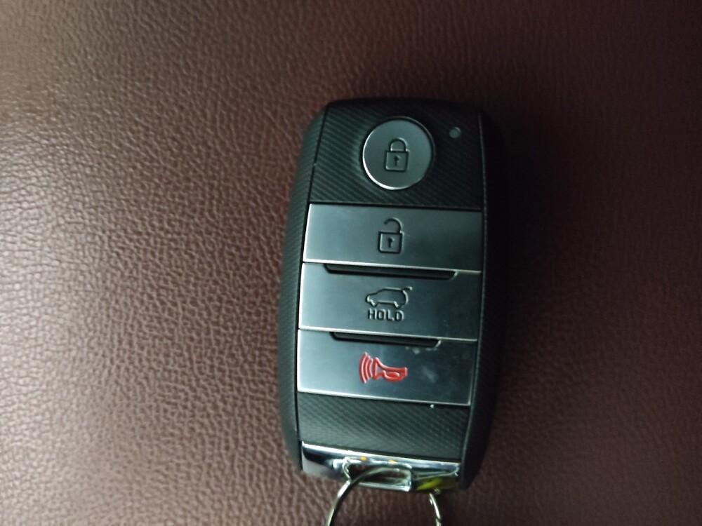 2017 Kia Sorento in Chattanooga, TN 37421 - 18120165 32