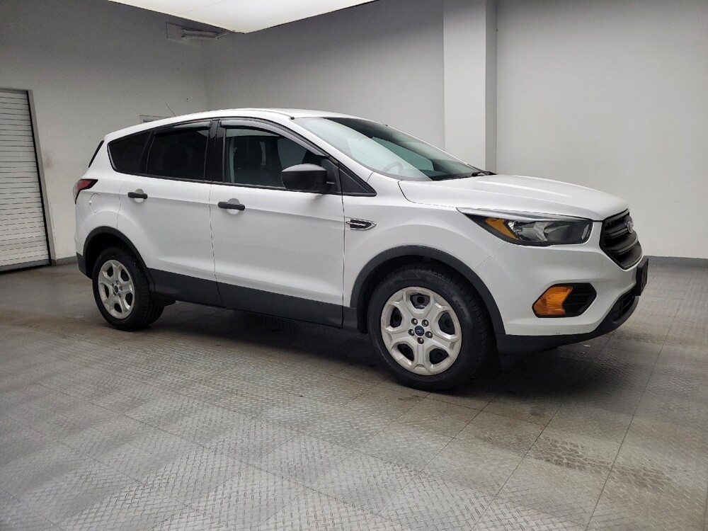 2018 Ford Escape in Taylor, MI 48180 - 18120169 11