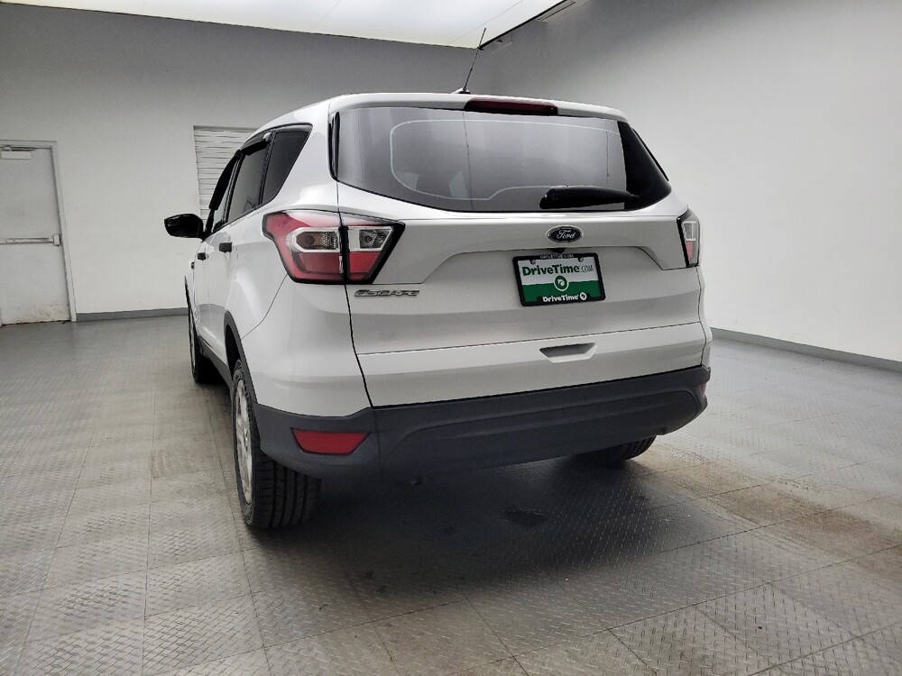 2018 Ford Escape in Taylor, MI 48180 - 18120169 6