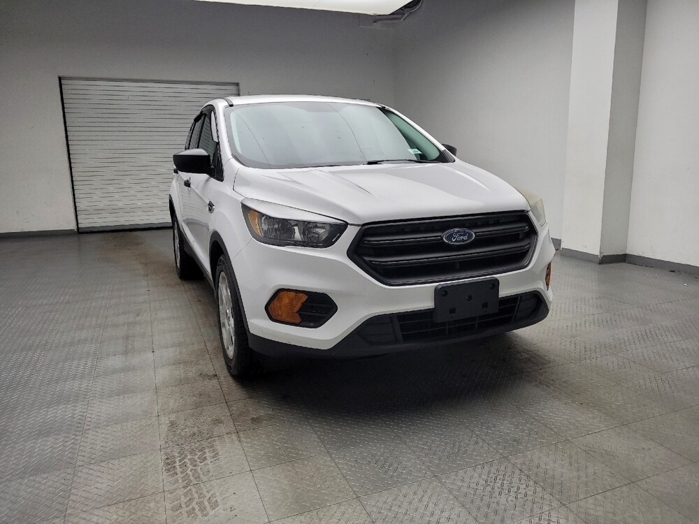 2018 Ford Escape in Taylor, MI 48180 - 18120169 14