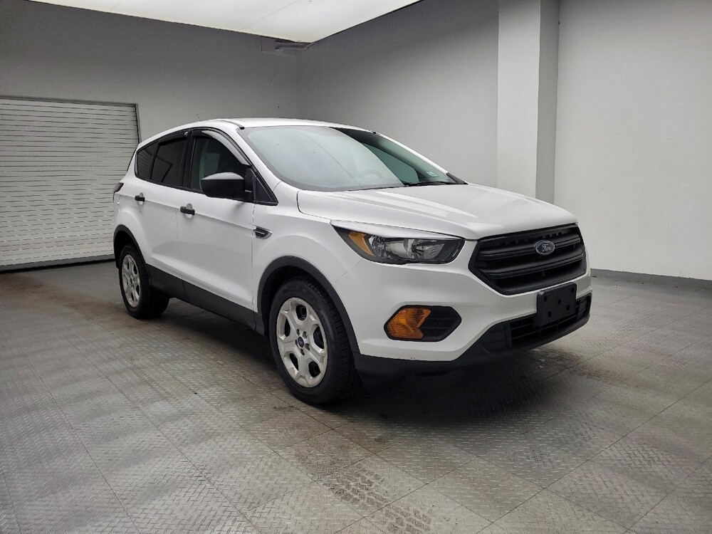 2018 Ford Escape in Taylor, MI 48180 - 18120169 13