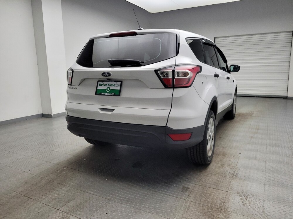 2018 Ford Escape in Taylor, MI 48180 - 18120169 7