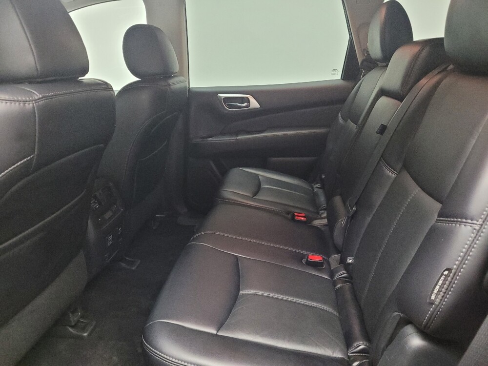 2018 Nissan Pathfinder in Grand Rapids, MI 49508 - 18120173 18