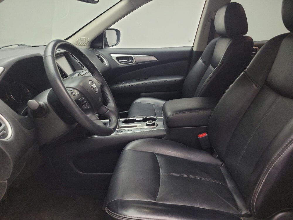 2018 Nissan Pathfinder in Grand Rapids, MI 49508 - 18120173 17