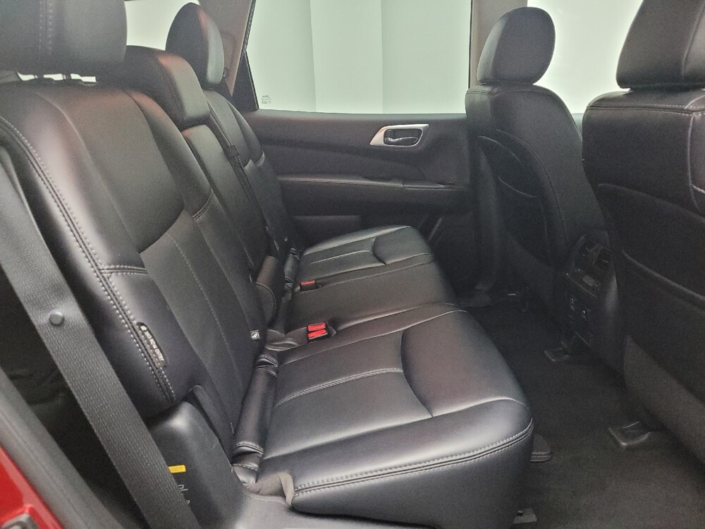 2018 Nissan Pathfinder in Grand Rapids, MI 49508 - 18120173 19