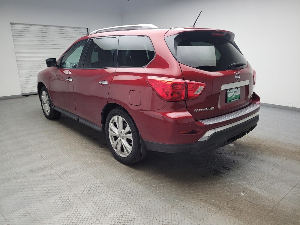 2018 Nissan Pathfinder in Grand Rapids, MI 49508 - 18120173 5