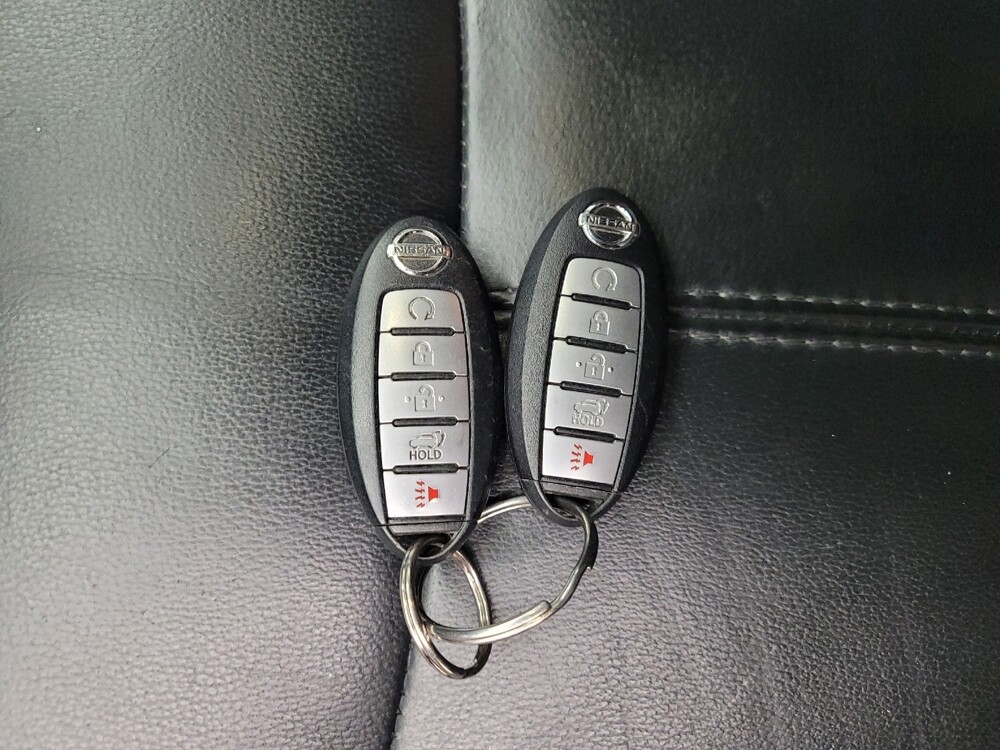 2018 Nissan Pathfinder in Grand Rapids, MI 49508 - 18120173 32