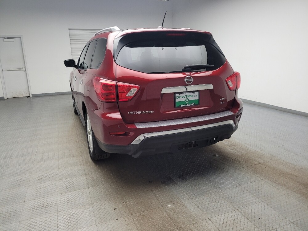 2018 Nissan Pathfinder in Grand Rapids, MI 49508 - 18120173 6